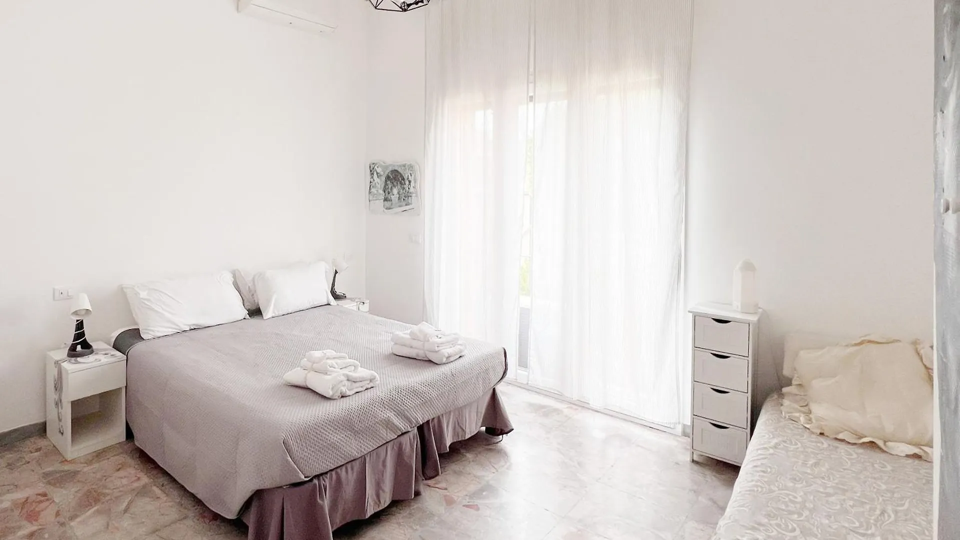 Garbatella House Hotel Rome 0*,  Italy