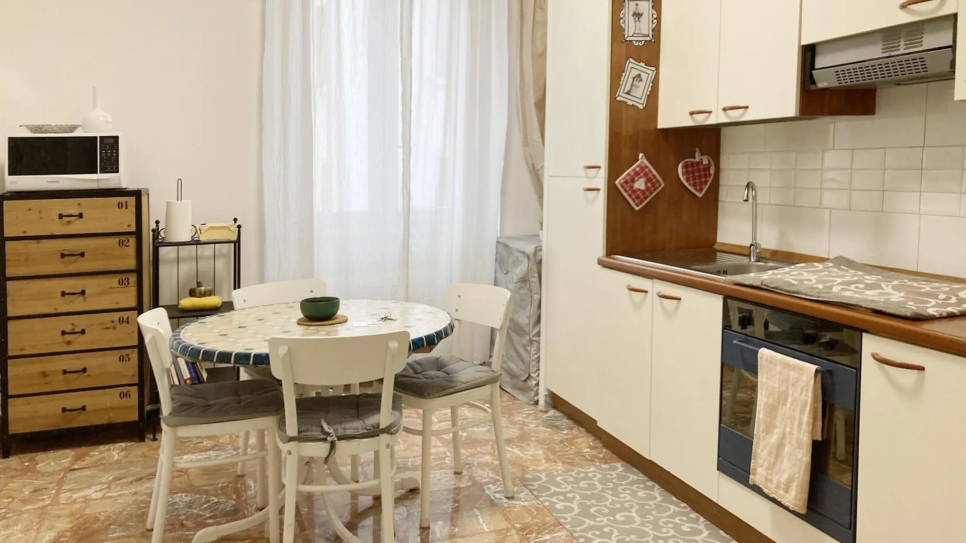 Garbatella House Hotel Rome 0*,  Italy